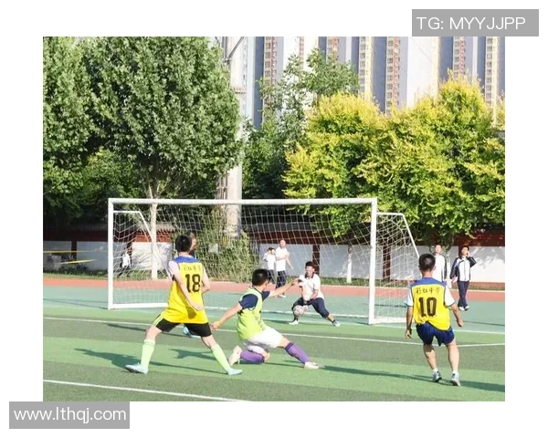 天使闪耀绿茵赛场书写传奇人生足球巨星的荣耀与梦想