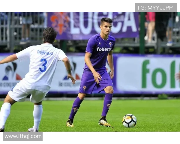 赛罗足球星带领球队崭露头角精彩瞬间揭秘助力荣誉与梦想交织的传奇之路